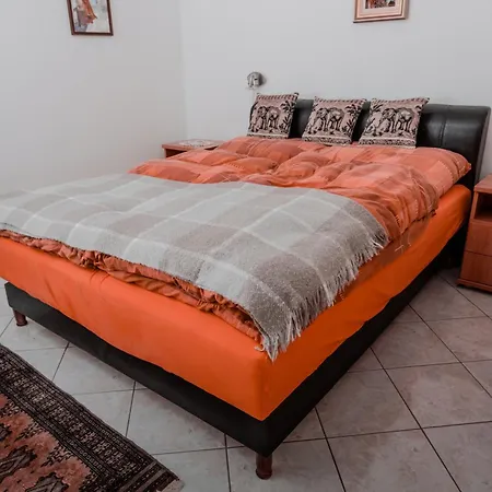 Edi Birtok Δωμάτια σε οικογενειακή κατοικία *