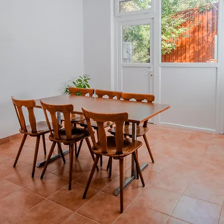 Δωμάτια σε οικογενειακή κατοικία Edi Birtok Oroszlo