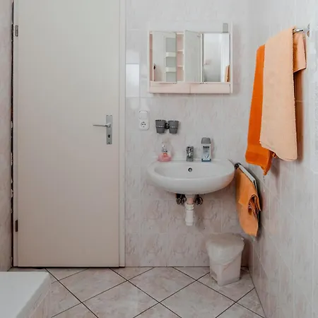 Edi Birtok Δωμάτια σε οικογενειακή κατοικία