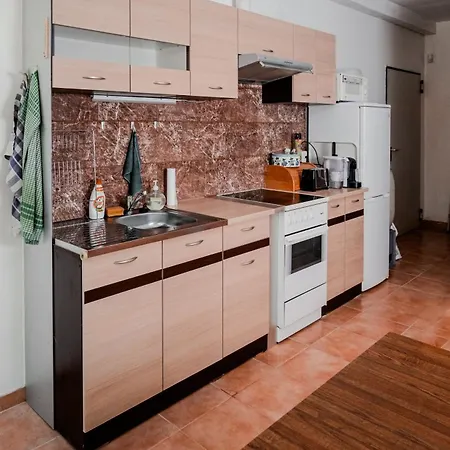 Δωμάτια σε οικογενειακή κατοικία Edi Birtok